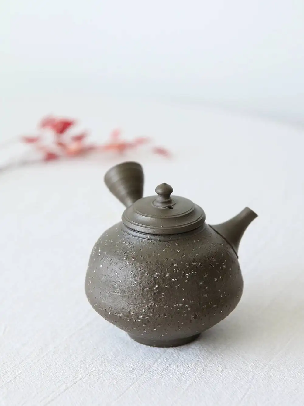 In Stock Imported Tokoname Ware White Rock Daio Handmade Pear Skin Pattern Side-Handle Teapot High-End Japanese Tea Set