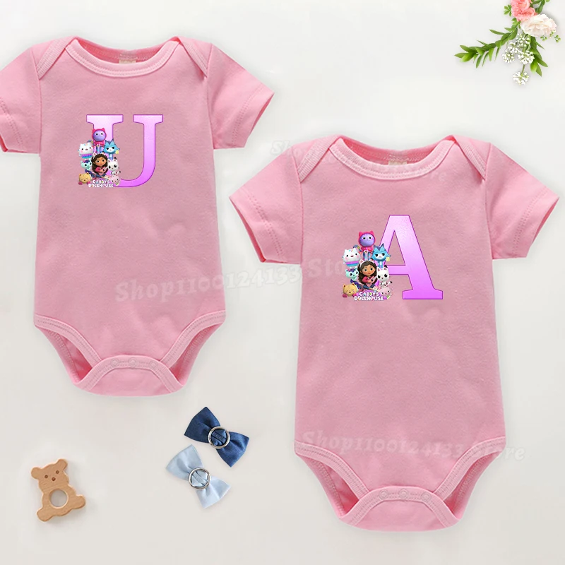 

Dollhouses Gabbyed Girl Baby Newborn Jumpsuit Cute Letter A-Z Anime Printed 3-24M Infant Clothes Safty Soft Kids Romper Bodysuit