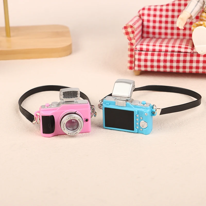 Mini caméra de poupée modèle avec lanière en cuir Flash, 1 pièce, caméra de poupée idole, bricolage, maison de poupée, jouet en plastique, accessoires d'habillage