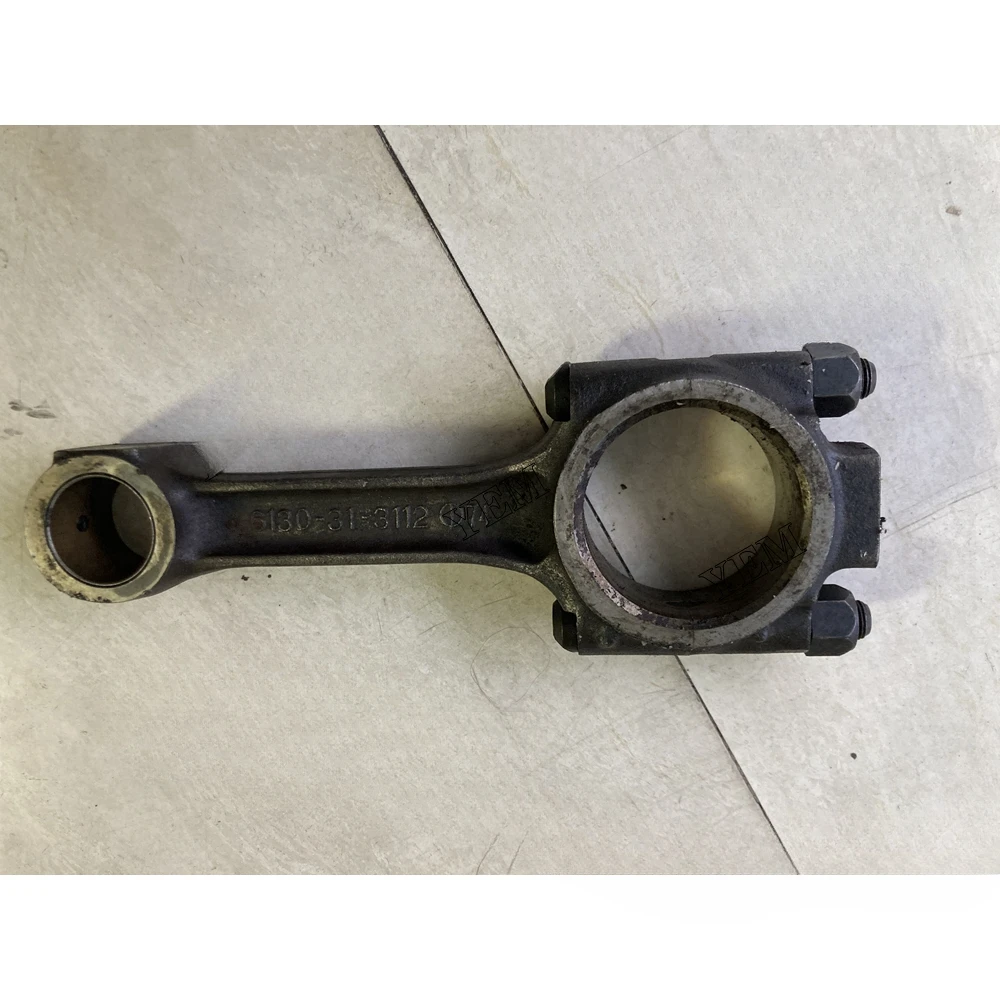 Connecting rod 4D105-3 for the mechanical engine of Komatsu forklifts.