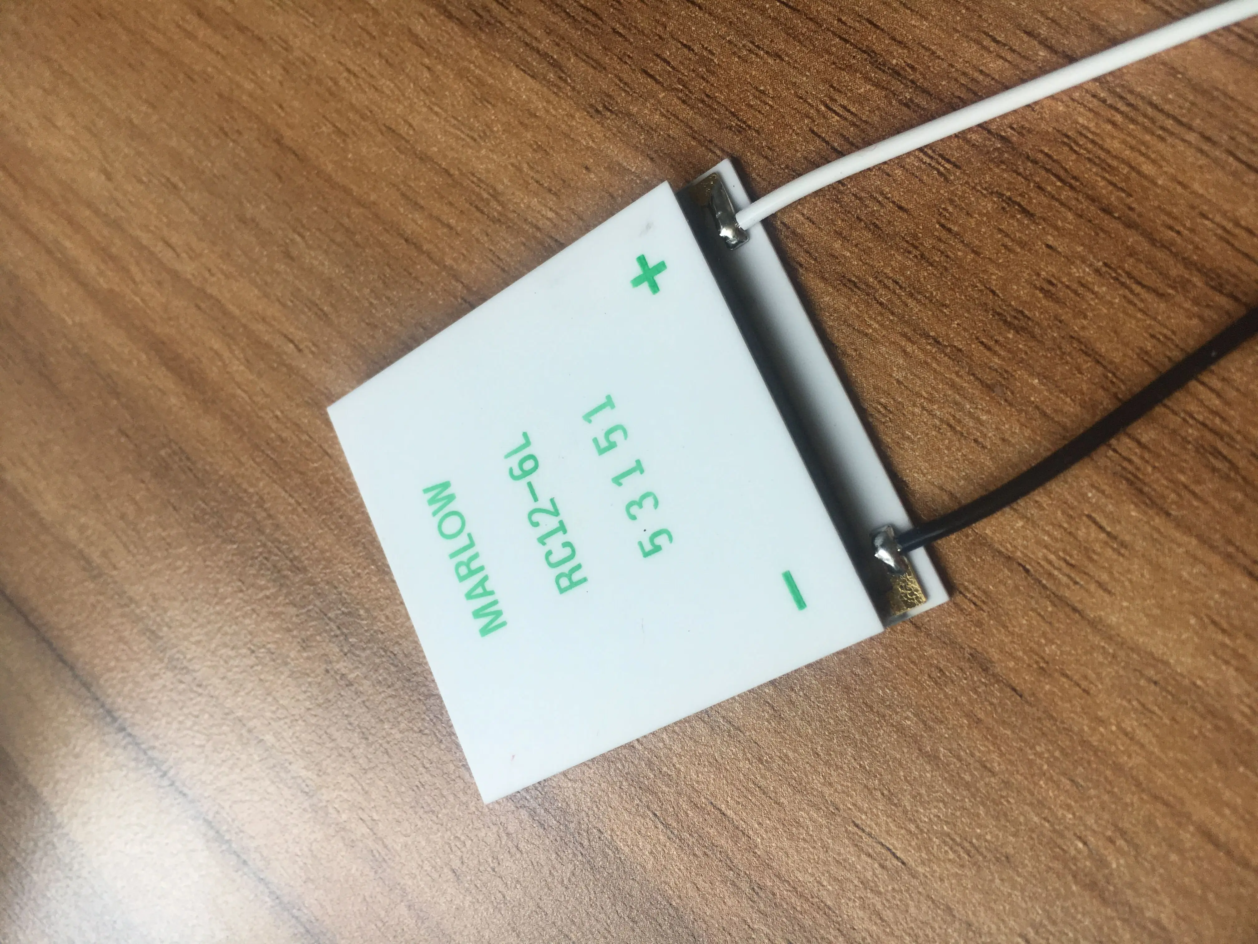 ورقة تبريد مارلو الأمريكية RC12-6L 44.70 مم × 40.1 مم RC12-6L