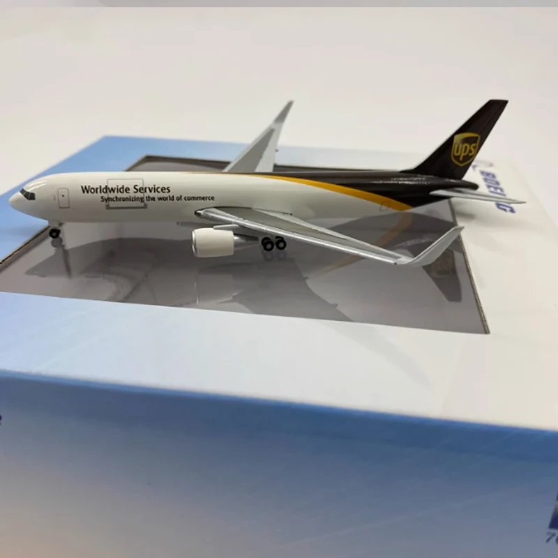 Diecast 1:400 Scale UPS Cargo Line 747-400F 767-300 Alloy Finished Aircraft Simulation Model Souvenir Gifts For Adult Boy