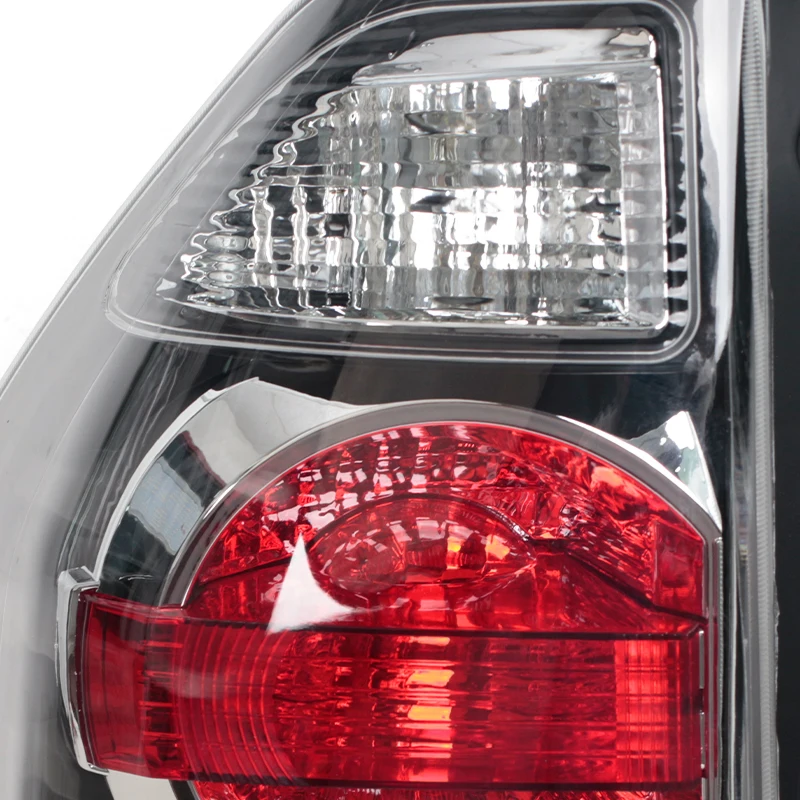 For Mitsubishi Pajero Montero 2003 2004 2005 2006 Tail Light Rear Stop Brake Turn Signal Fog Lamp Reflector Car Accessories
