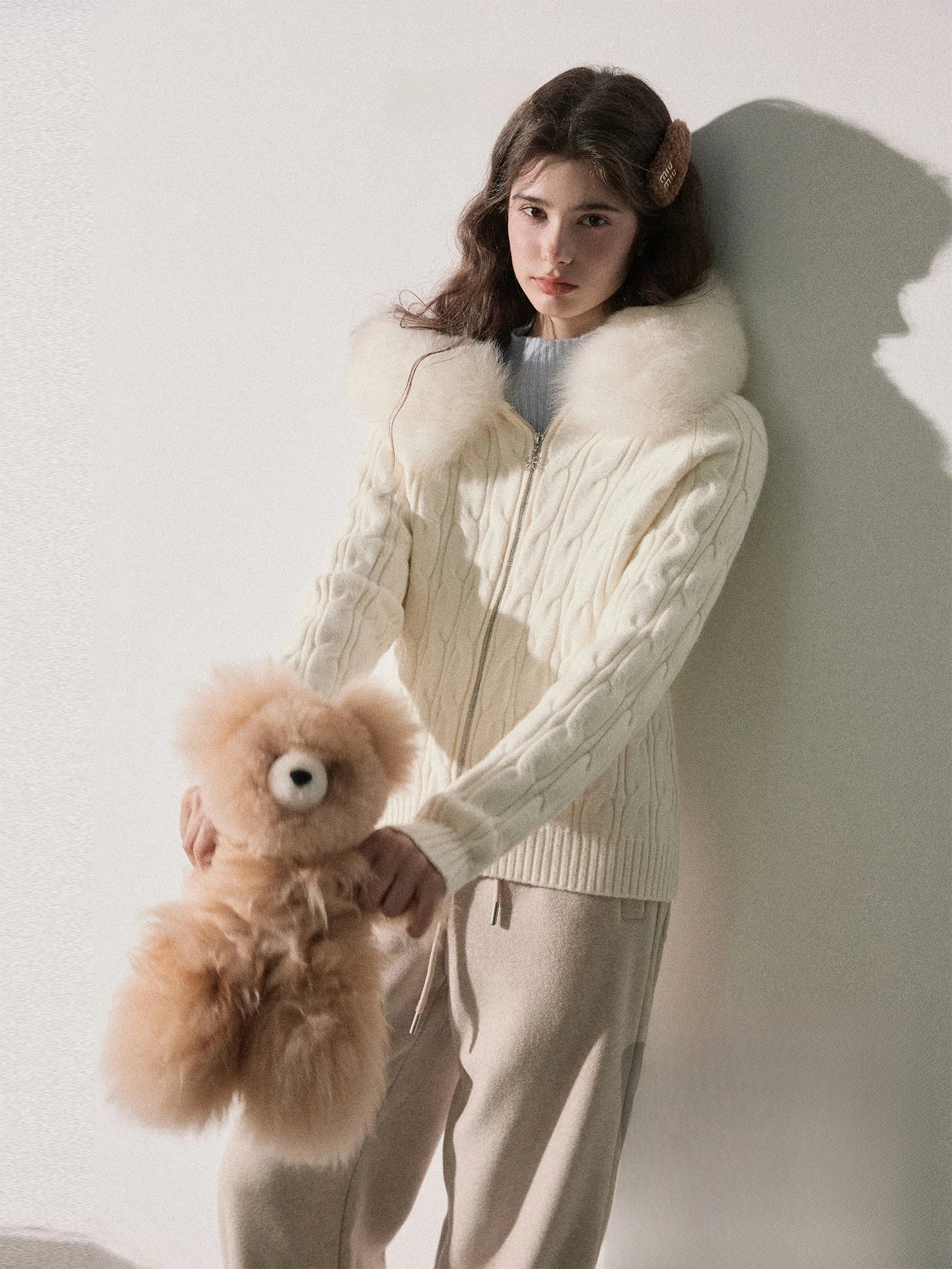 

Теплый вязаный свитер с меховым воротником, пальто со шапкой, витая вязка, женская мода, осень-зима, термополиэстер, акрил, нейлон...