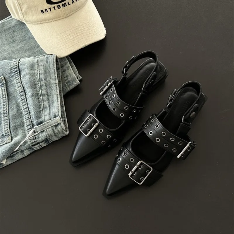 2025 خريف شتاء جديد النمط الفرنسي ماري جين مضخات أشار تو حزام مشبك ديكور خمر حذاء كعب مكتنز