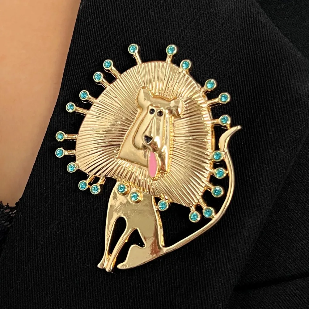 Retro Abstract Lion Rhinestone Brooches 2 Styles Blue Multicolor Crystal Gold Tone Animal Pin for Women Men Clothe Decor Jewelry