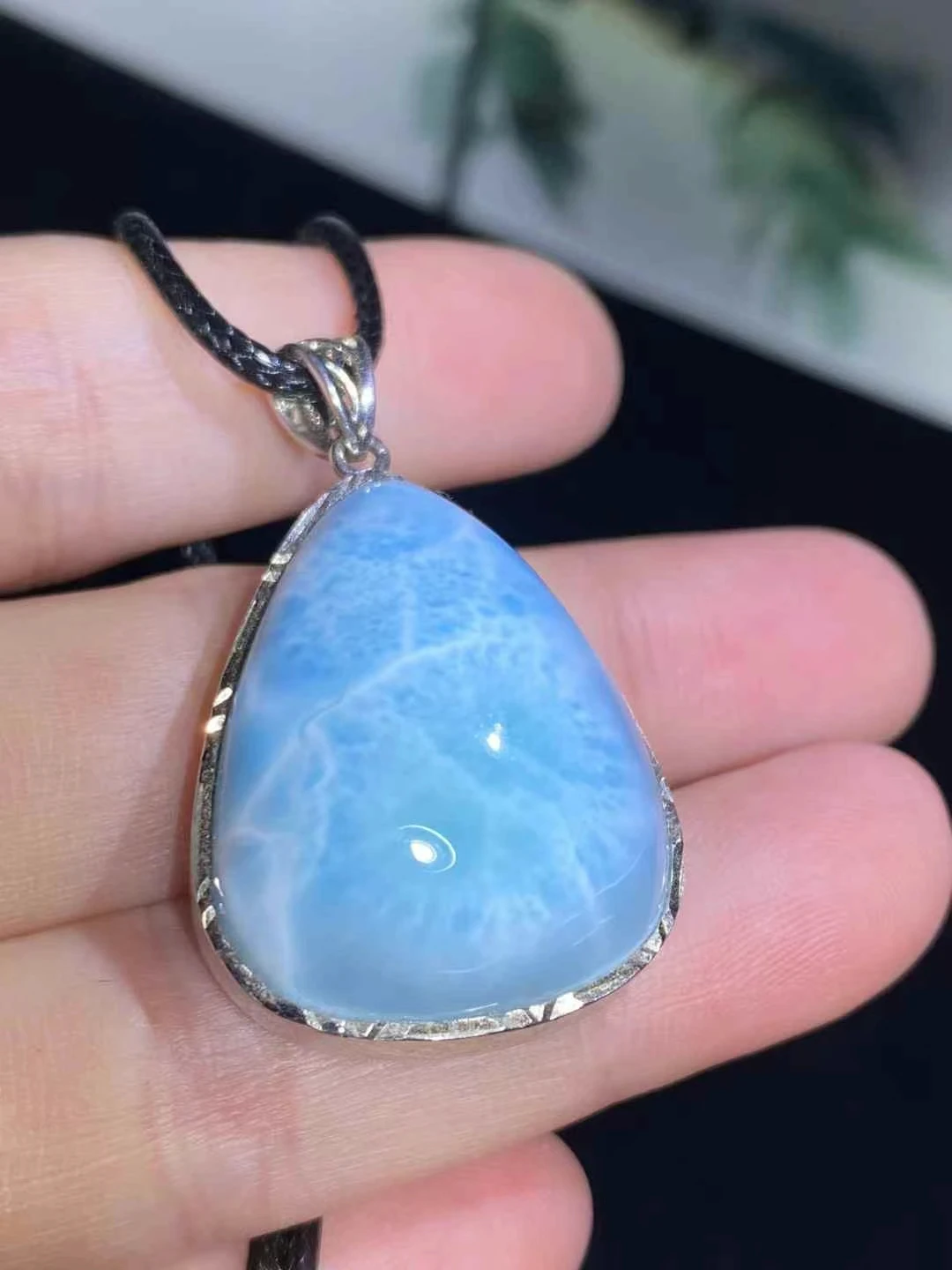 

Natural Blue Larimar Pendant Women Men 22*27.4mm Water Pattern 18K Gold Crystal Love Necklace From Dominia AAAAAAA