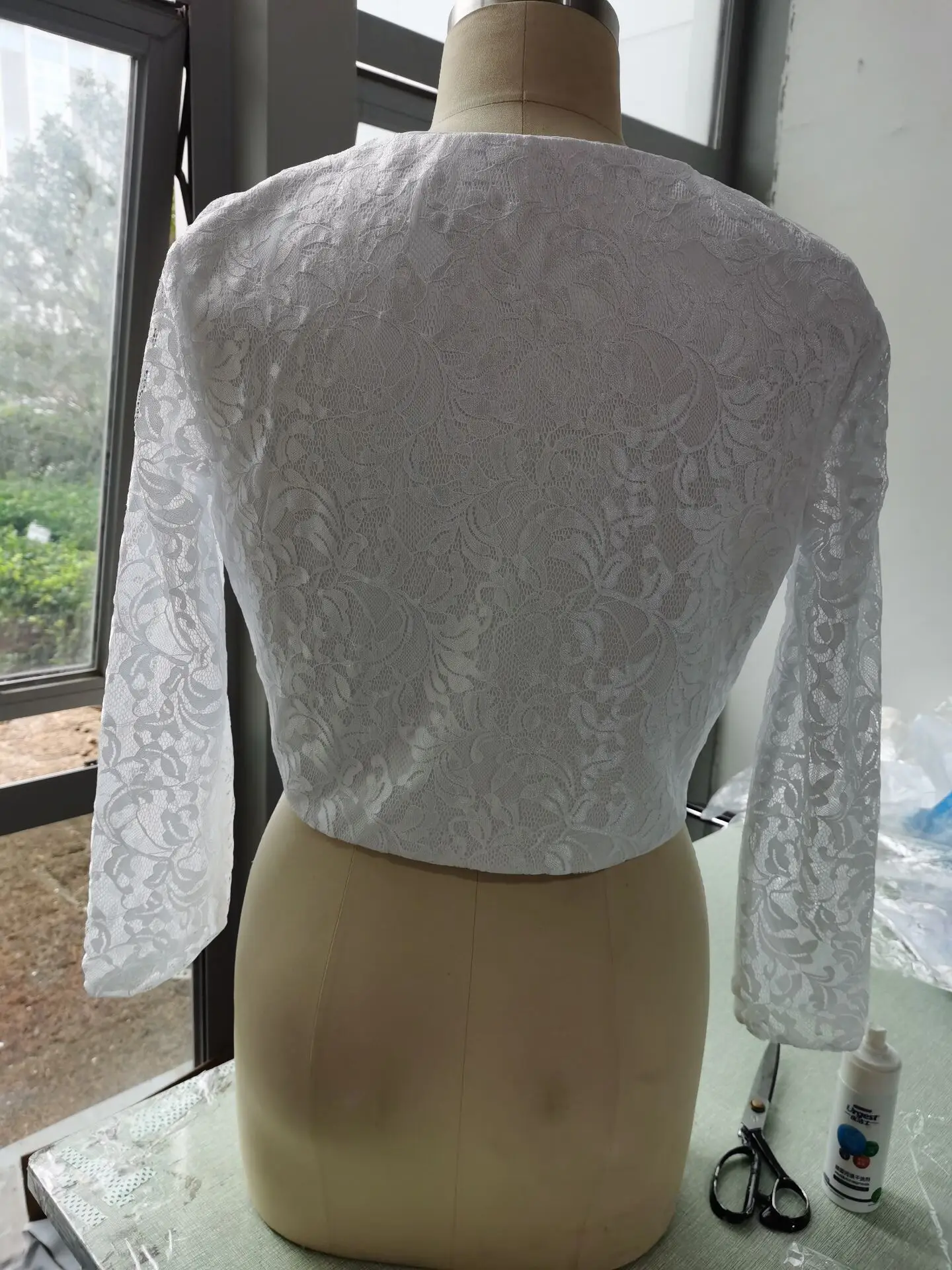 Elegant Wedding Top Lace Bolero 3/4 Long Sleeve Bridal Jacket Shrug New Bride Jackets Coat