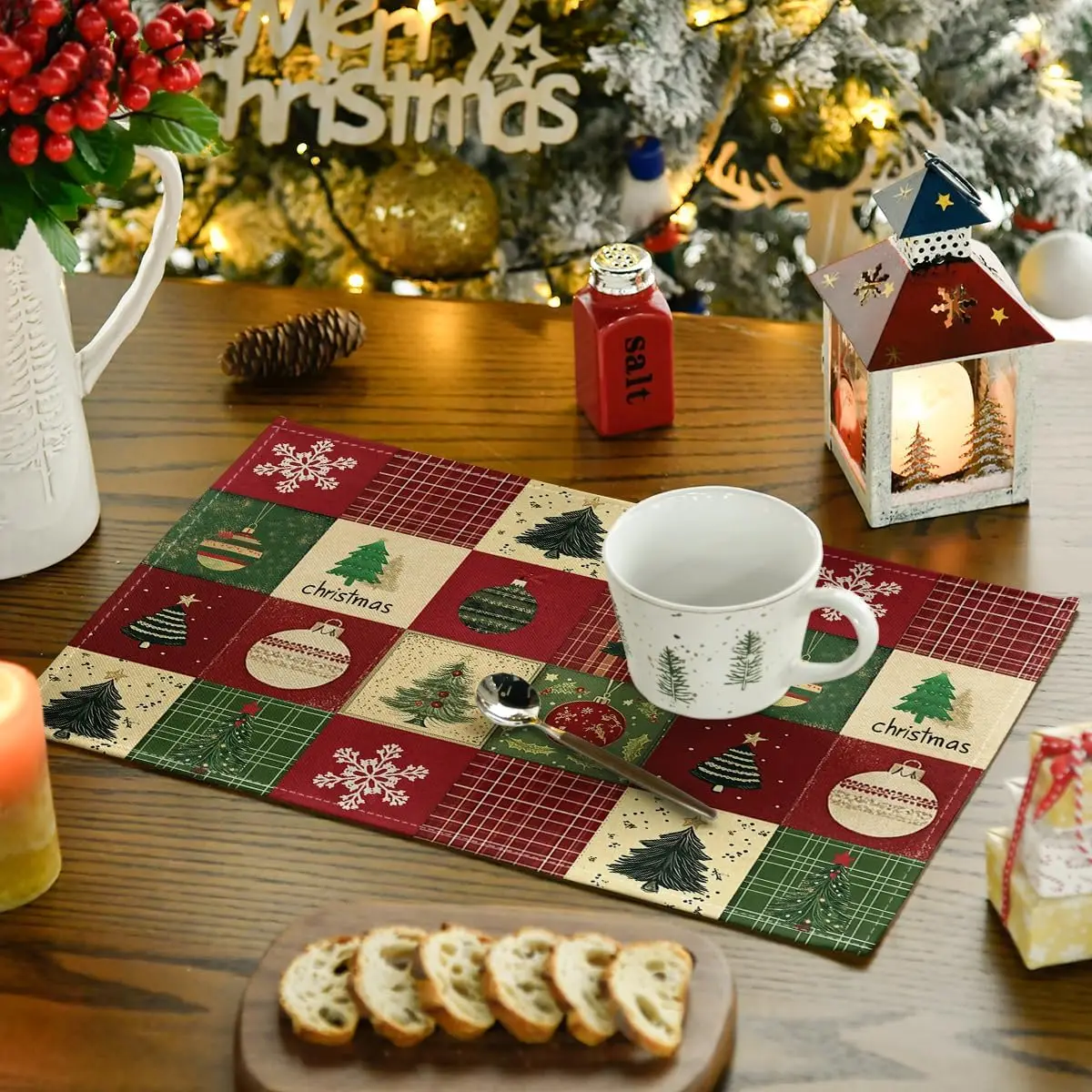 Christmas Tree & Ball Placemats 4pcs, Durable & Practical, Festive Party Home Table Mats