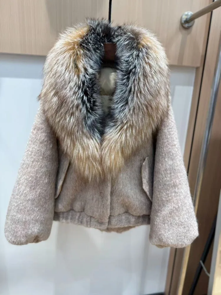 معاطف فرو واقعية للنساء معطف فرو ثعلب حقيقي مع غطاء محرك السيارة سترة شتوية نسائية شتوية سترة نسائية خفيفة الوزن منتفخة للنساء
