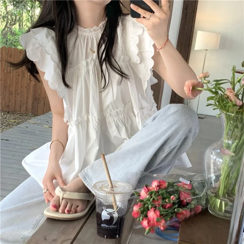 

Women's New Solid Color Sweet Patchwork Ruffled White Shirt Tops Sleeveless O-neck Pleated Loose Blouse Fashion Korean Clothing