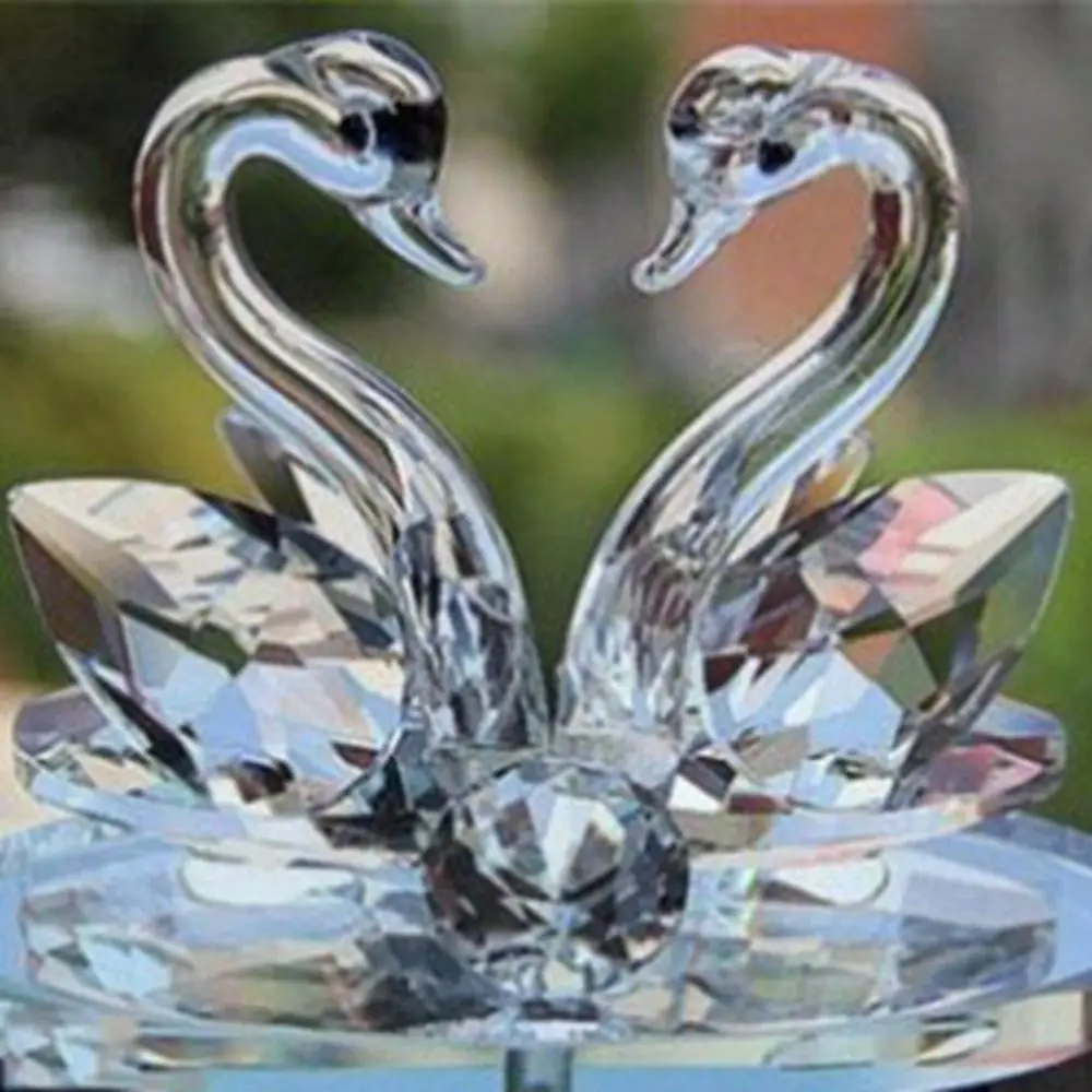 

High-end Romantic Wedding Deodorization Home Decor Diamond-encrusted Crystal Swan Car Accessories Animal Ornament Swan Figurine