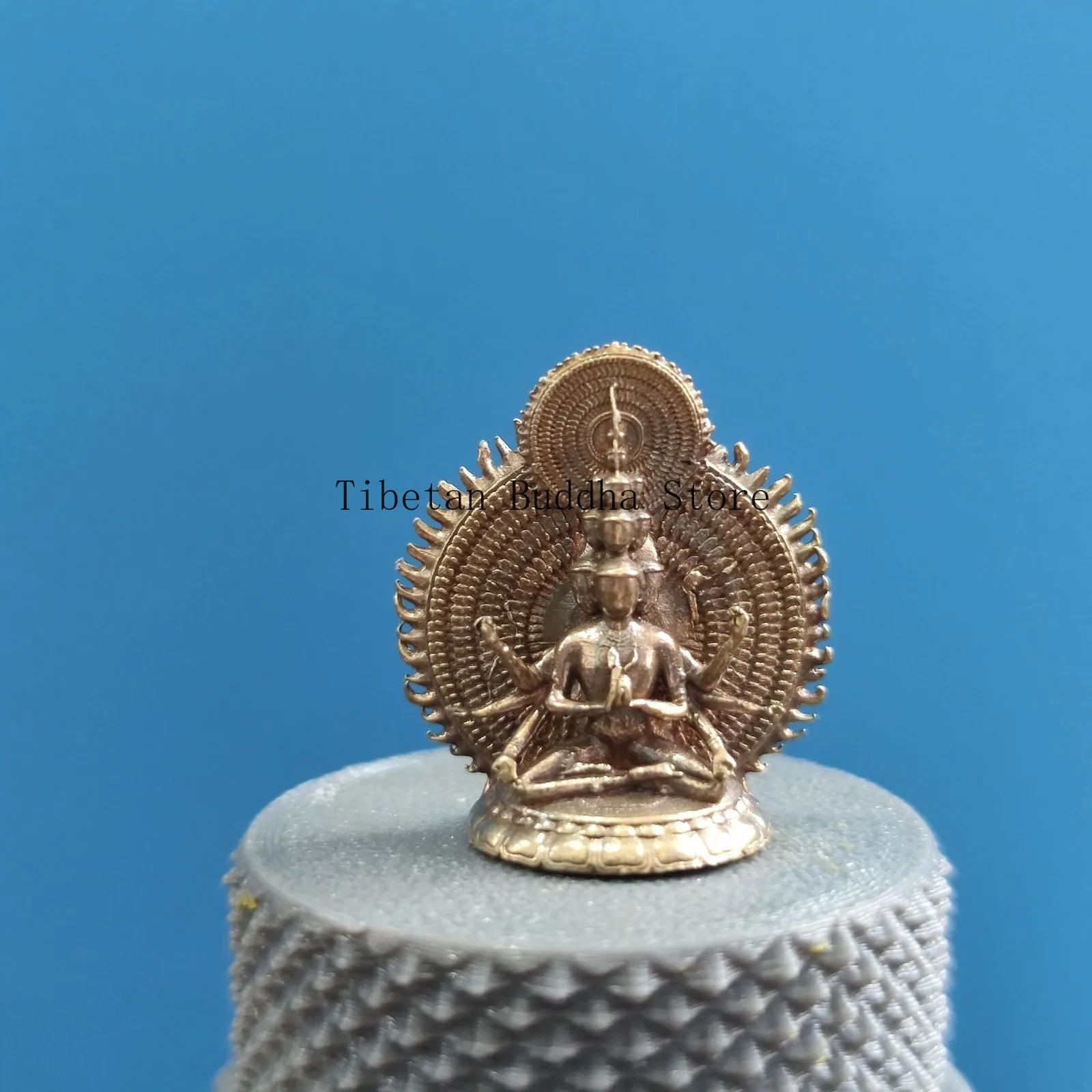 24mm Brass Thousand-Hand Guanyin Statue Mini Kuan Yin Buddha Figurine Home Décor