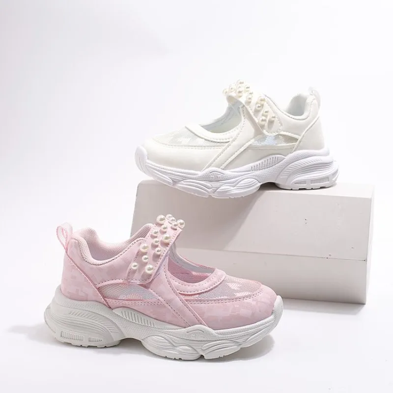Girls' solid color mesh hollow sports shoes for summer 2026, new children's mid to large pearl solid color causal shoes