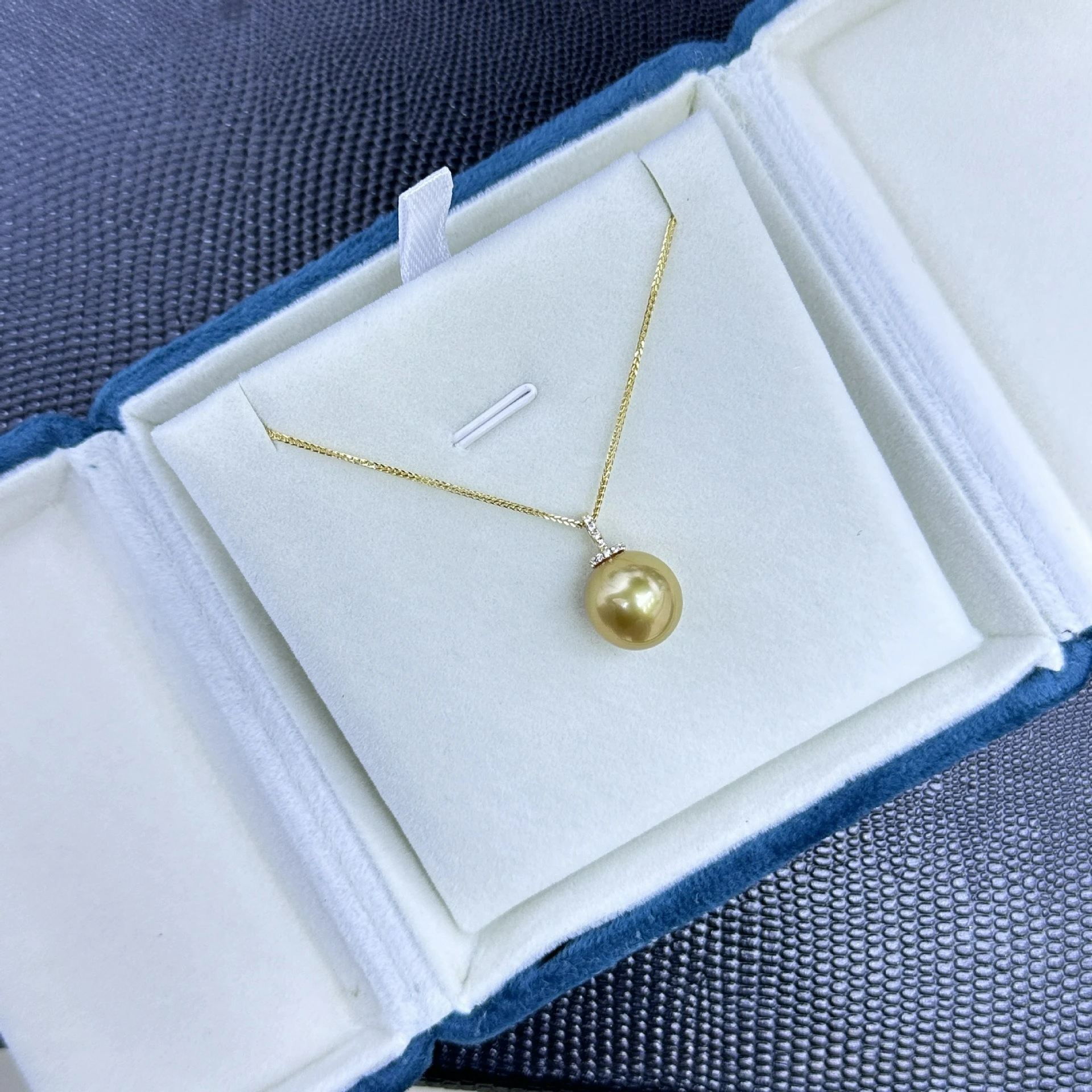 

Подвеска из натурального золотого жемчуга Южных морей 10–13 мм, переливающиеся легкие ароматы из 18-каратного золота с цирконом, бесплатная серебряная цепочка 925 пробы в подарок