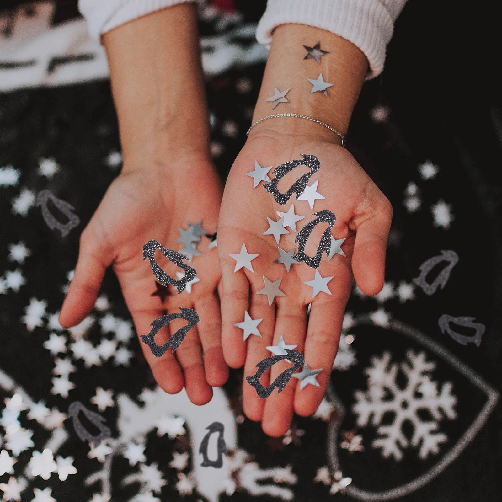 

1Set Penguin Decoration Confetti Glittery Vivid Chic Table Scatter for Wedding Christmas Party Festival Desktop Decorative Use