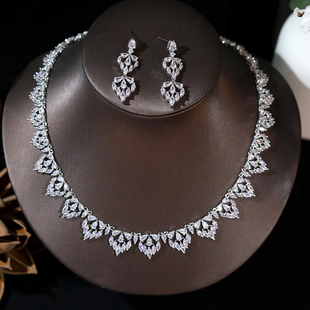 Classic White Transparent Leaf Flower Necklace And Earring For Women Delicate Jewelry Set High Quality Zircon Bridal Party Gifts