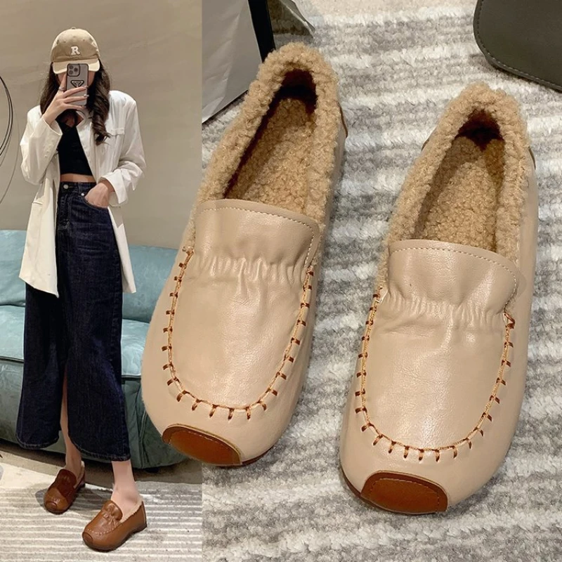 Round Toe Women Casual Female Sneakers White Leather Shoes Slip-on Loafers Fur Soft Moccasin Slip on New Winter Leisure Basic