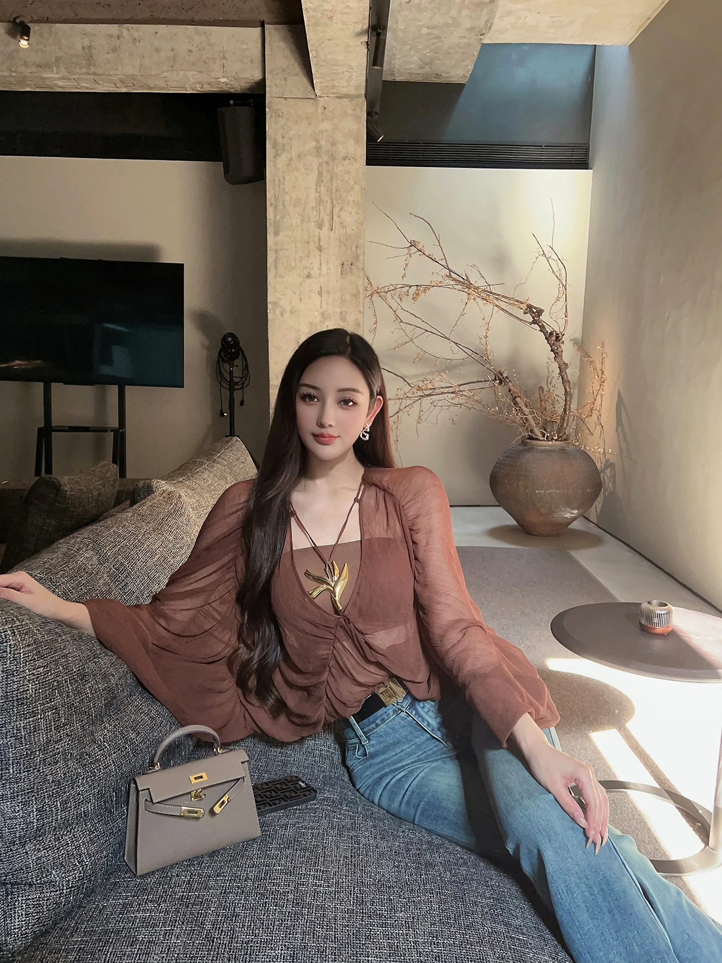 

Женская шелковая блузка свободного кроя с прозрачными рукавами-летучая мышь, дышащая, приятная для кожи, с длинными рукавами, летняя мода