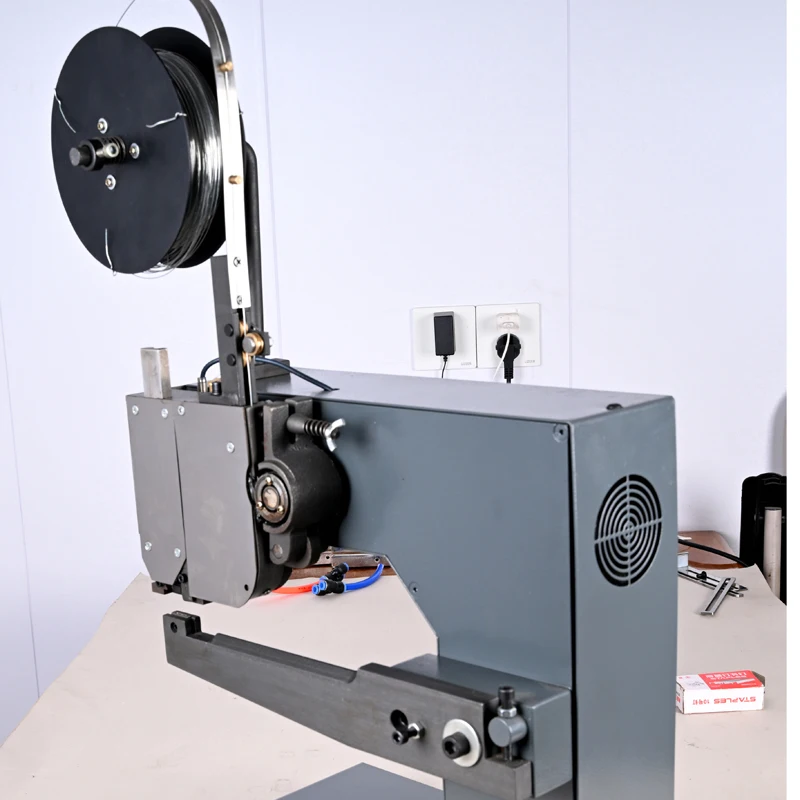 Customizable Thickness 120W High Power Thick Carton Sealing Automatic Horizontal Vertical Electric Box Stitching Machine