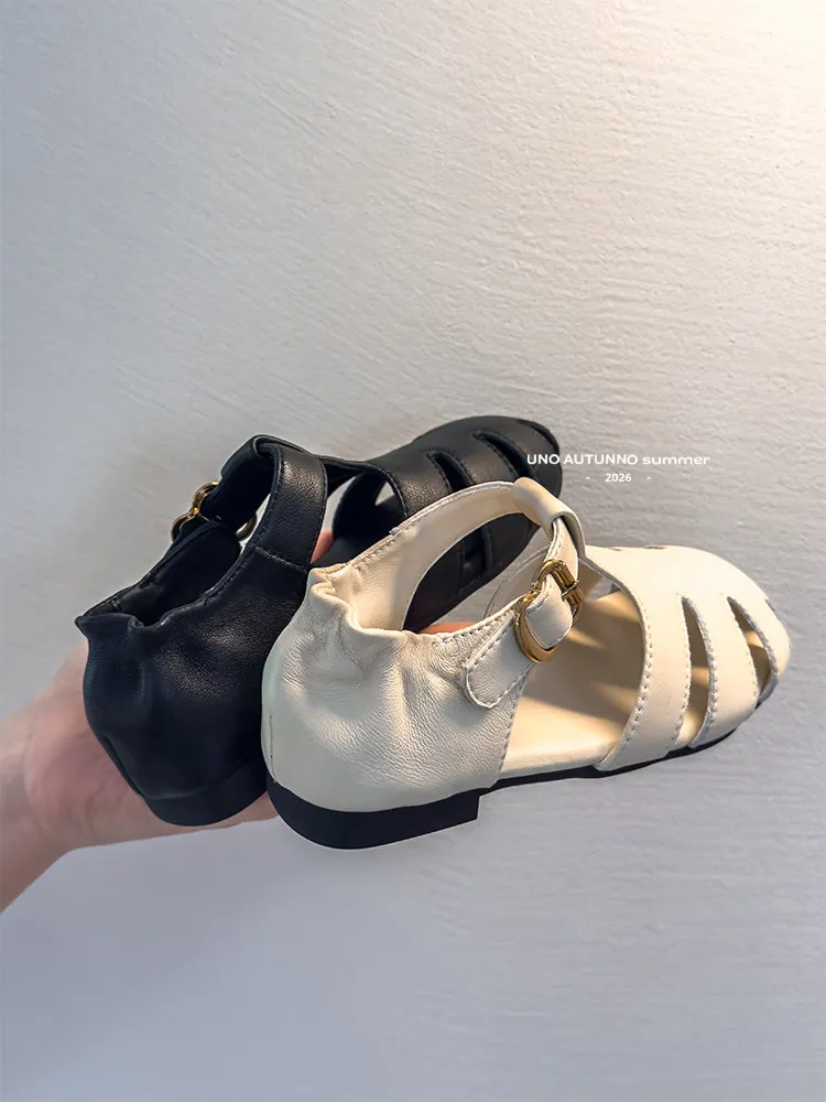 2026 Children Leather Hollow Out Flat Roman Sandals Versatile Casual Cage Flat Heel Round Toe Summer Fashion Girls Beach Shoes