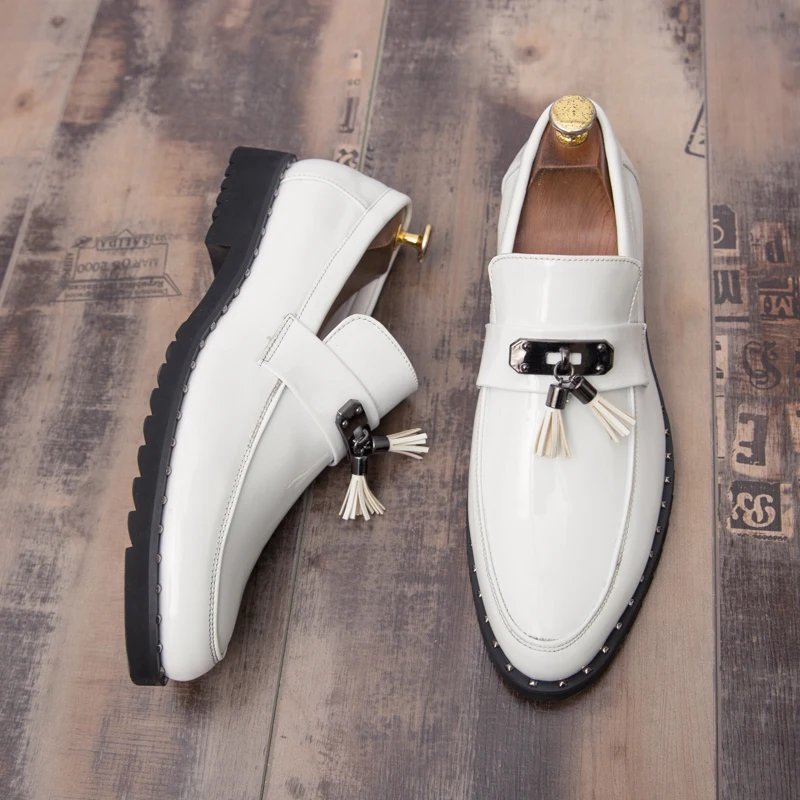 Luxury White Glossy Wedding Shoes Fashion Tassel Business Patent Leather Shoes Prom Shoes Mens Formal Slip-on Shoes Dancing Shoe