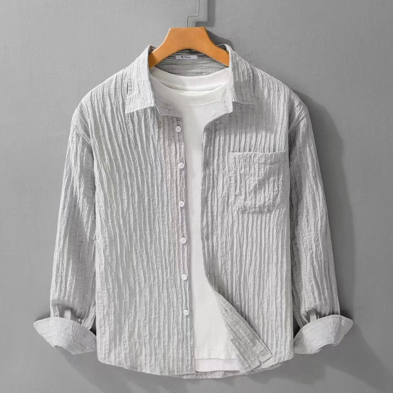 

2026 Spring/Summer New Men's Long Sleeve Shirt Sunscreen Skin Clothes Lightweight Thin Beach Refreshing Shirt