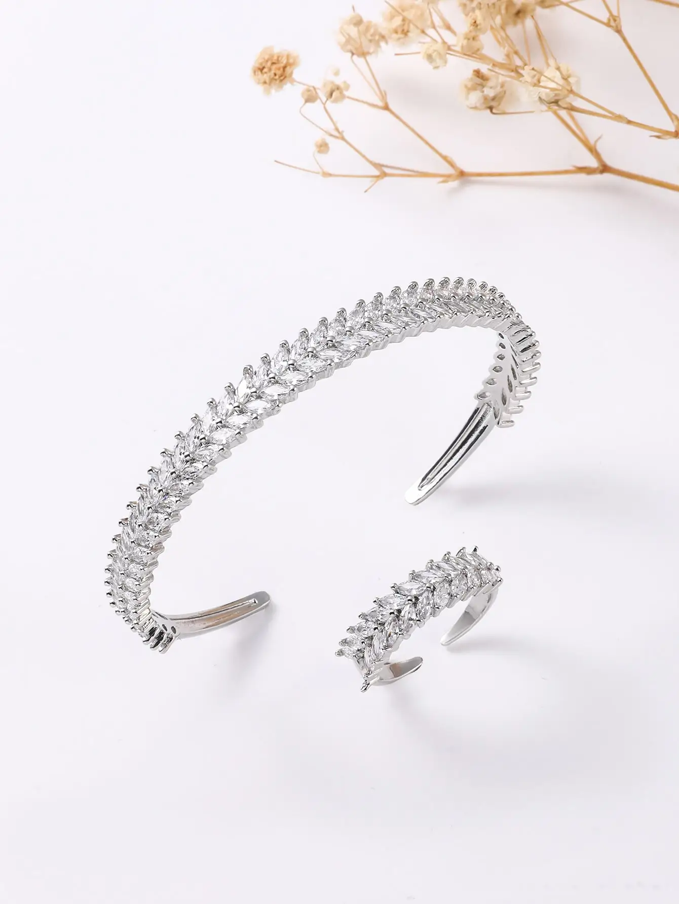 1 set of European and American fashion design sense opening adjustable micro-studded wheat bracelet ring set