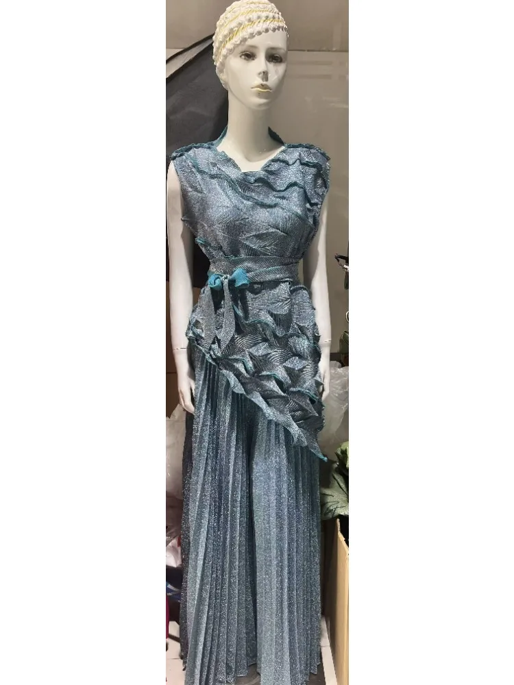 

2025 Miyake Folded Fungus Lace Heavy Industry Flat Neck Lace-Up Set Solid Color Fashion Design Wide Leg Pants Two-piece Set