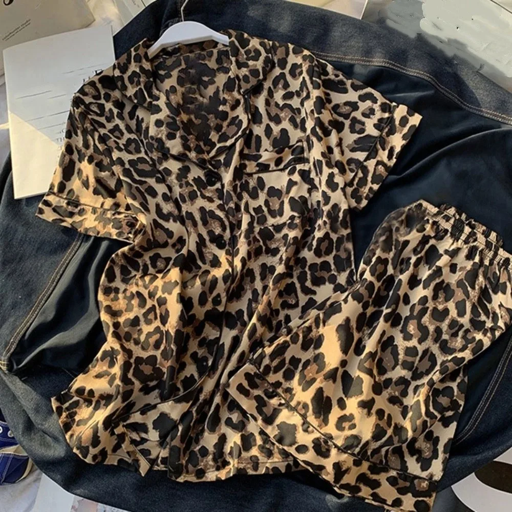 

Leopard Print Heart Pajama Suit Short Sleeve Slim Fit Shorts Camisole Nightwear Women Sleepwear V Neck Two Pieces Sleepwear Sets
