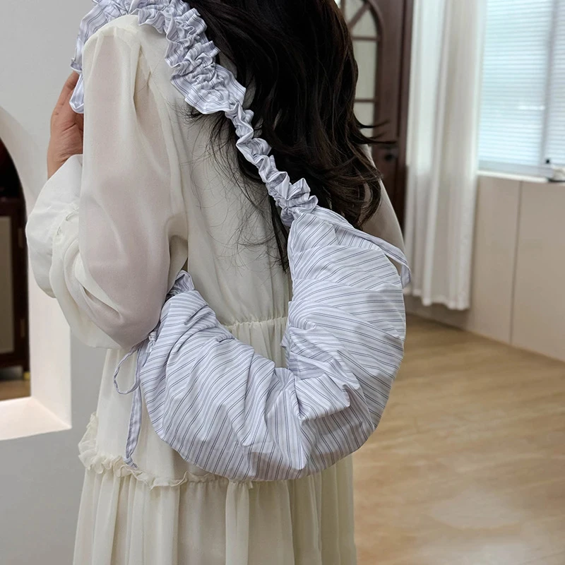 Gestreifte Plissee-Umhängetasche mit Kordelzug, koreanische weiche lässige Dumpling-Cloud-Tasche, Damen-Handtasche mit großer Kapazität und geringem Gewicht – Detail 13
