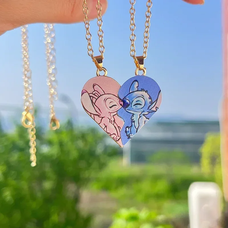 Collares de Stitch para parejas, colgantes de Disney, accesorios de joyería de Anime, collar de corazón, cadenas de suéter, regalos de cumpleaños para niñas y niños