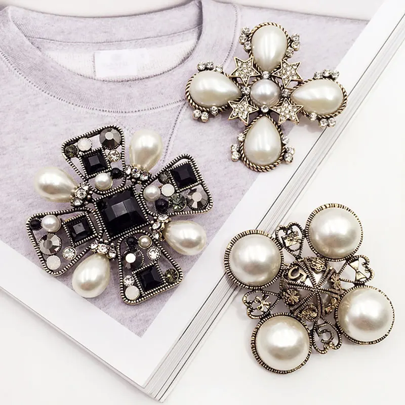 Retro Famous Luxury Brand Designer Brooch High Quality Big Pearl 5 Jewelry Brooches Pins Broach For Women Sweater Dress