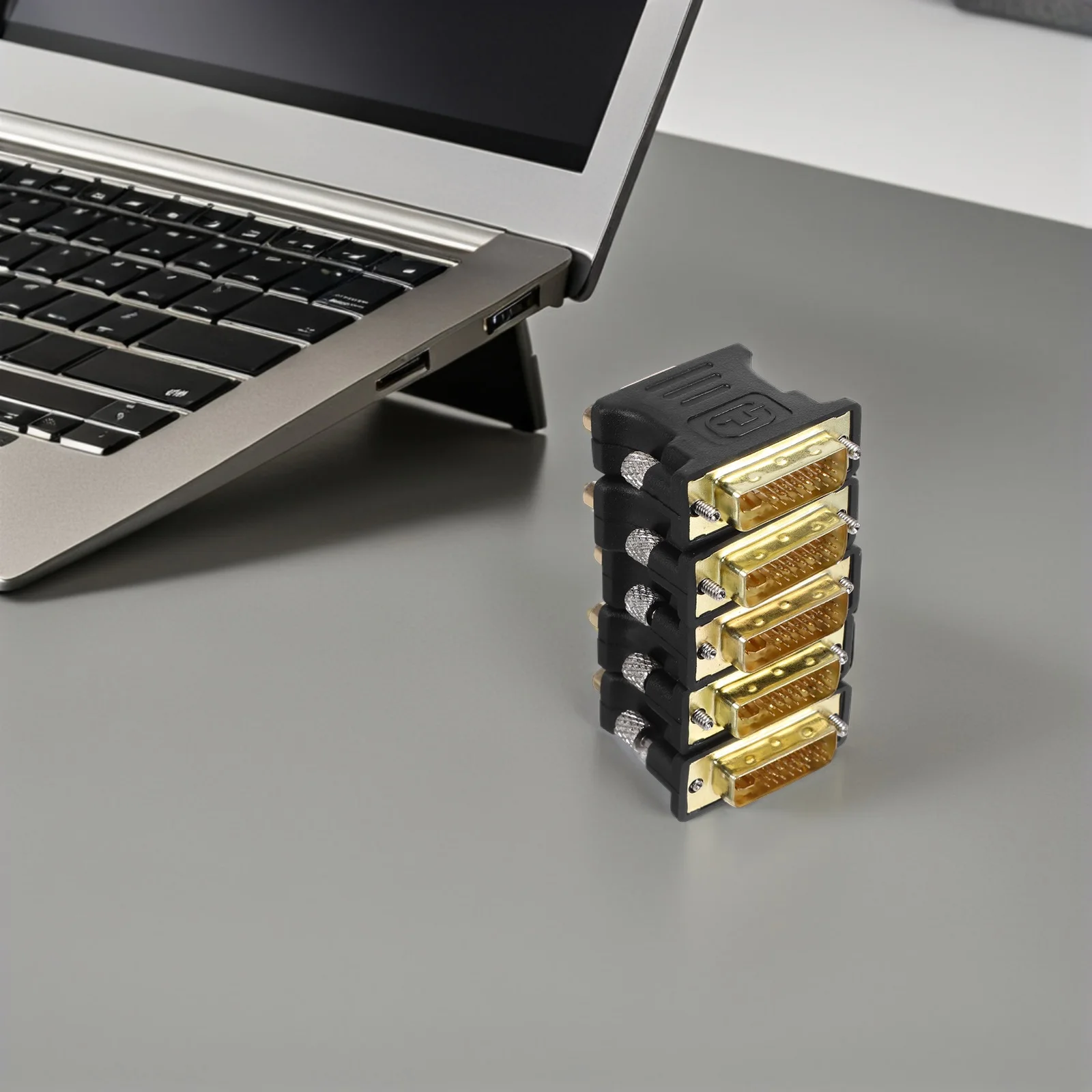 

5Pcs Dvi Male to Vga Female Adapter Computer Display Converter Hd Video Transmission Stable Connection Plug Play Projector
