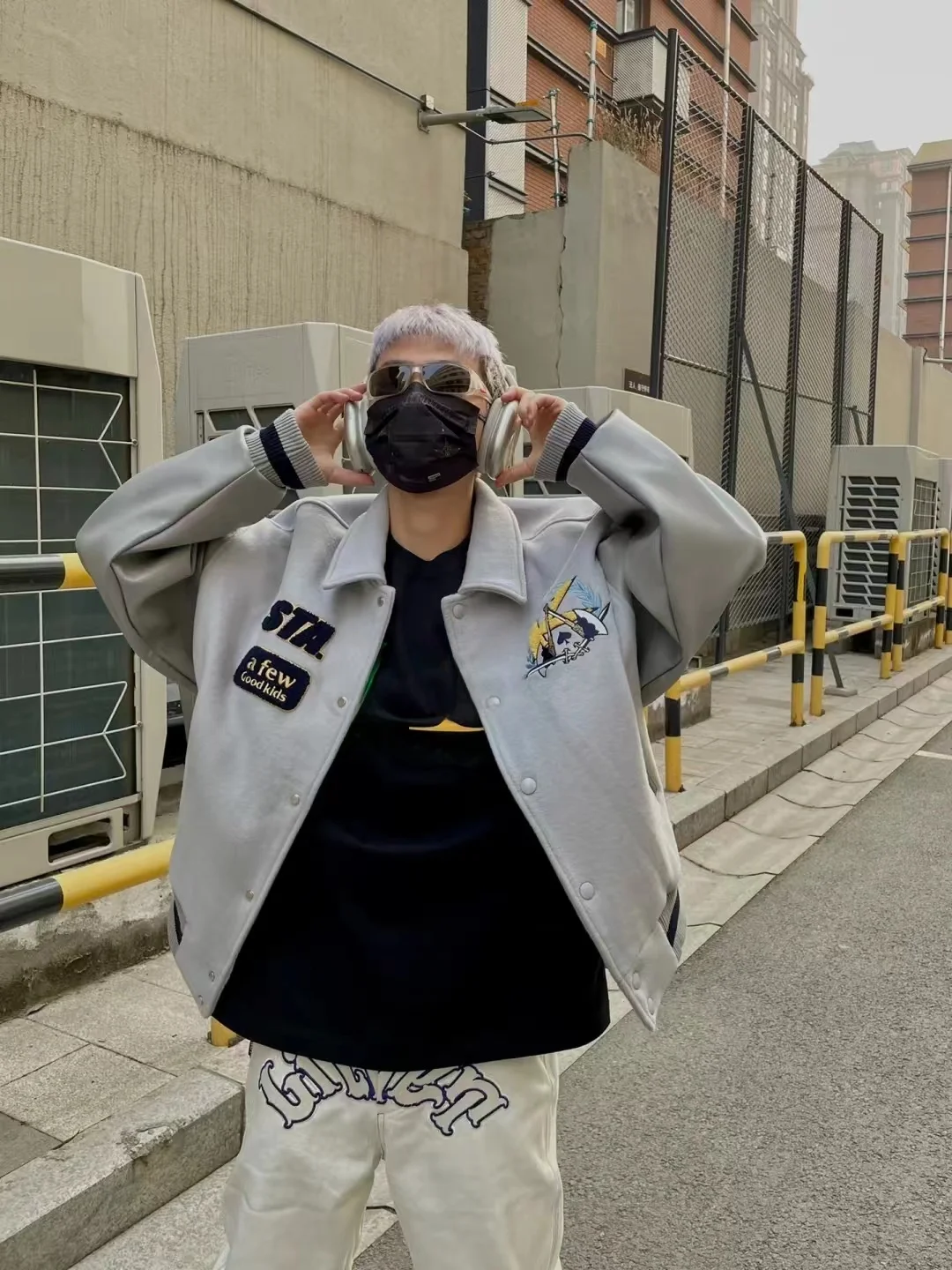 

FFF Masiwei X STA Collaborative Series Men's Baseball Jaet Trendy Urban Sle Thiened Long Sve Coat for Autumn Winter