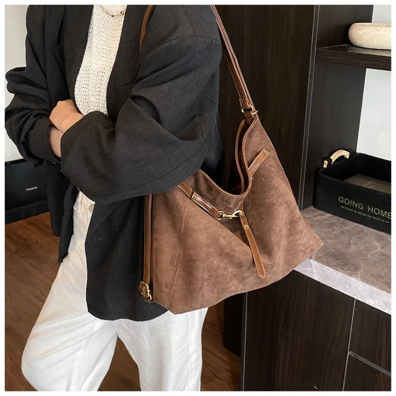 

Chic Women's Tote Bag Crafted From Sheepskin Leather Featuring Casual Luxembourg Vintage Lightweight Soft Daily Look