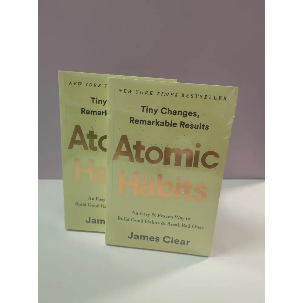 العادات الذرية بقلم جيمس واضحة طريقة ثابتة سهلة لبناء عادات جيدة كسر سيئة كتب التحسين الذاتي للإدارة الذاتية #1