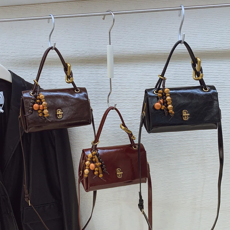 

Женская сумка из вощеной кожи с верхней ручкой, глянцевая сумка через плечо, сумка через плечо с мягким ремешком-цепочкой, гламурная универсальная сумка