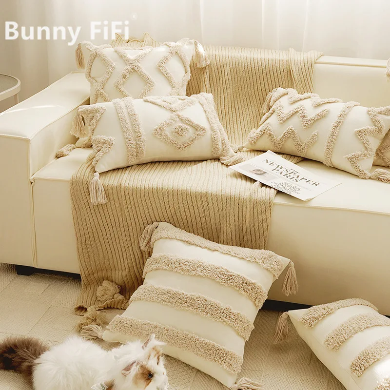 

Плетеная декоративная наволочка в стиле бохо с современным узором в виде шевронов и ромбов для украшения кровати, дивана, гостиной.