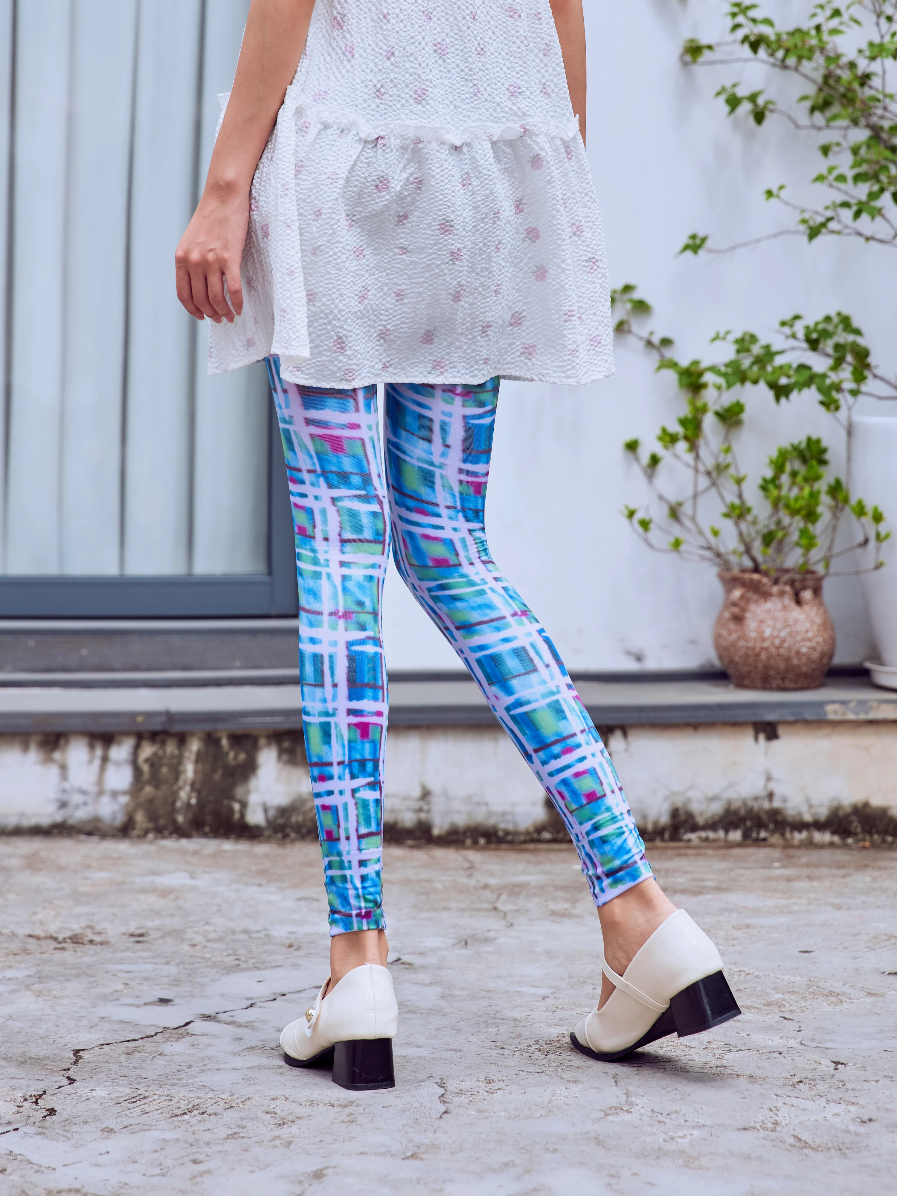 Sahabowi-leggings digitales suaves opacos para mujer, leggings con patrones de pantalla LED, nueve Pantalones