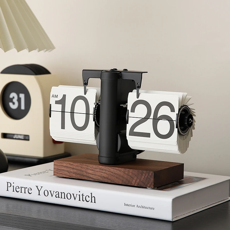 

Light luxury automatic page turning clock desktop ornament retro mechanical watch pendulum desktop digital clock creative
