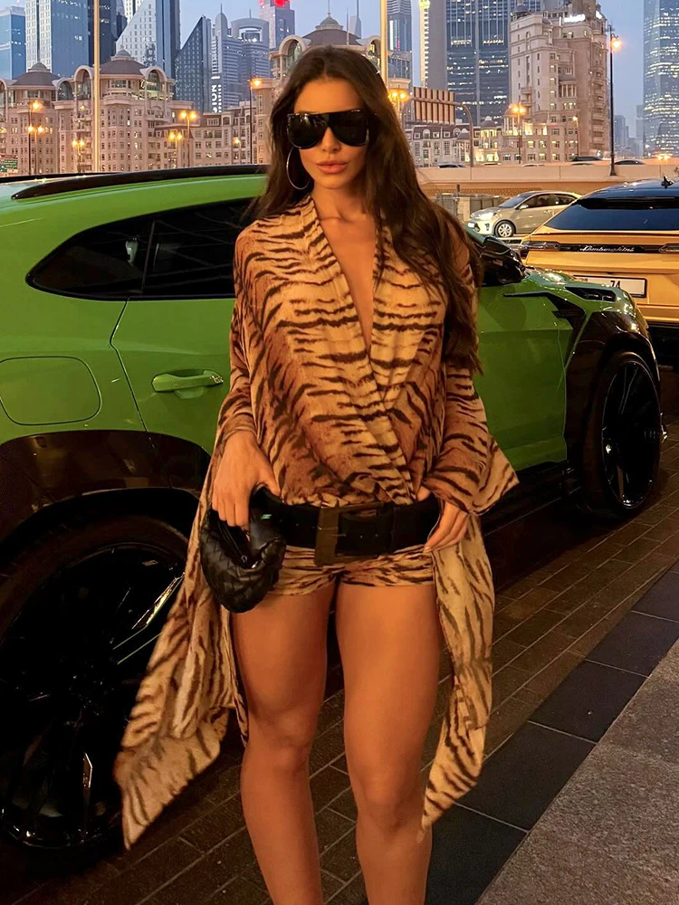 奇妙な猫のような虎柄ロンパース レディース セクシー 不規則な切り抜き フルスリーブ Vネック レースアップ ストレッチ ラッフル パッチワーク クラブウェア プレイスーツ