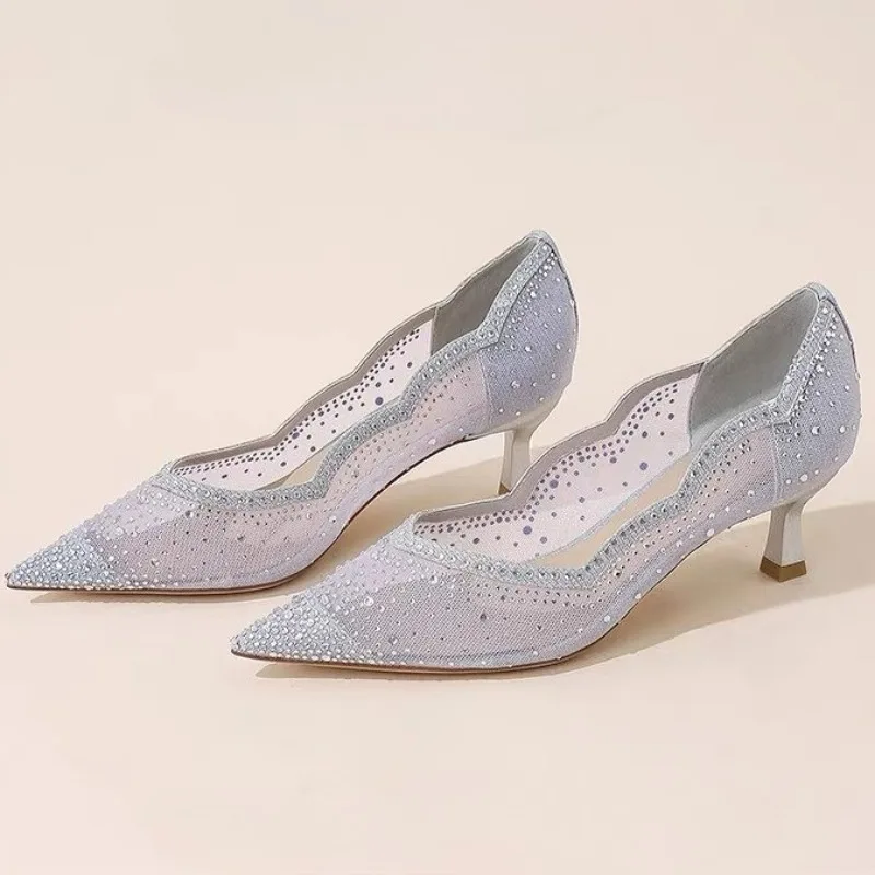 الفاخرة شبكة مرصعة بأحجار الراين مثير عالية الكعب للنساء تنفس تصميم الأزياء صندل أنيق أشار تو مضخة مأدبة أحذية الزفاف