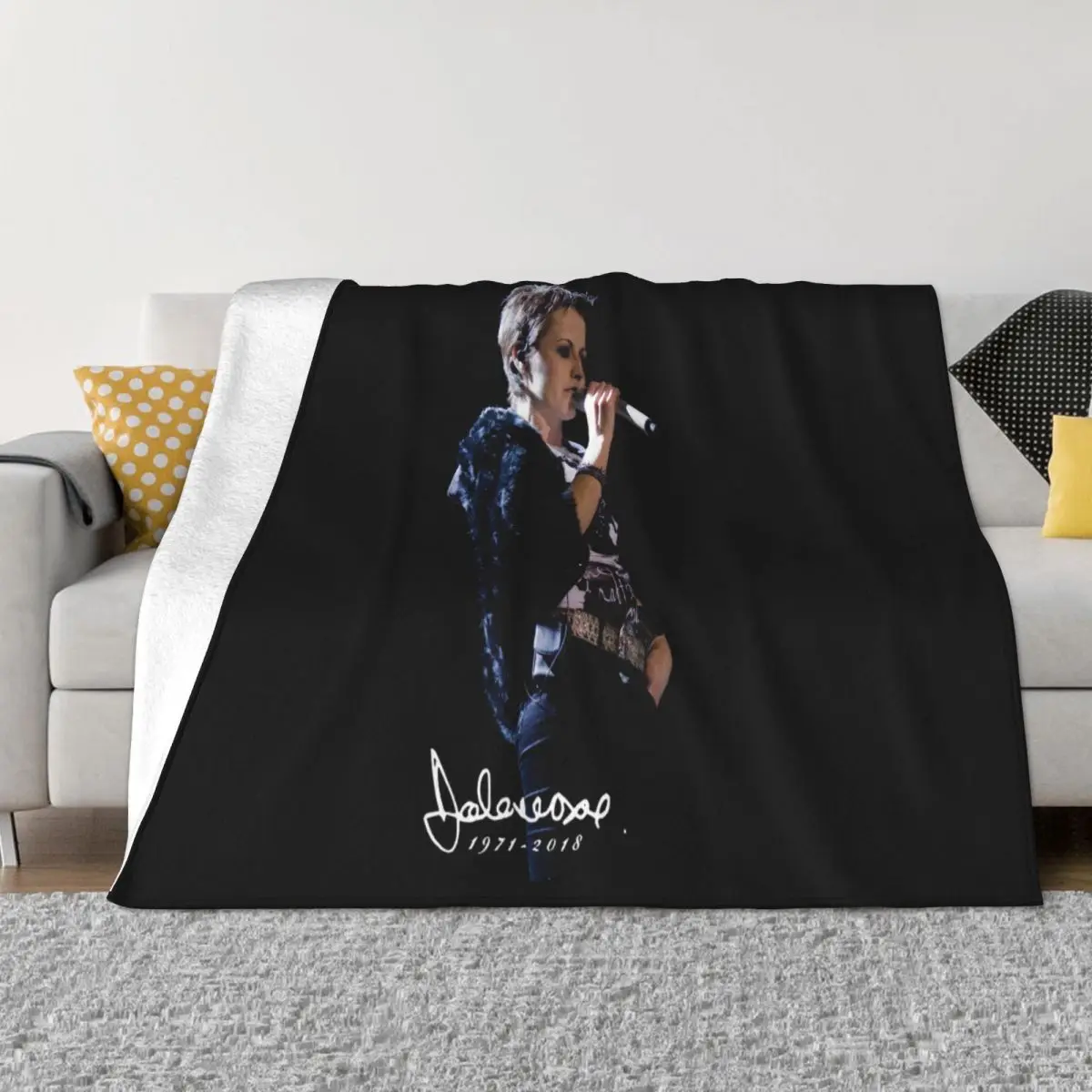 The Cranberries Dolores Oriordan Quote I Live As I Choose Black Retro Hip Hop Rap Throw Blanket