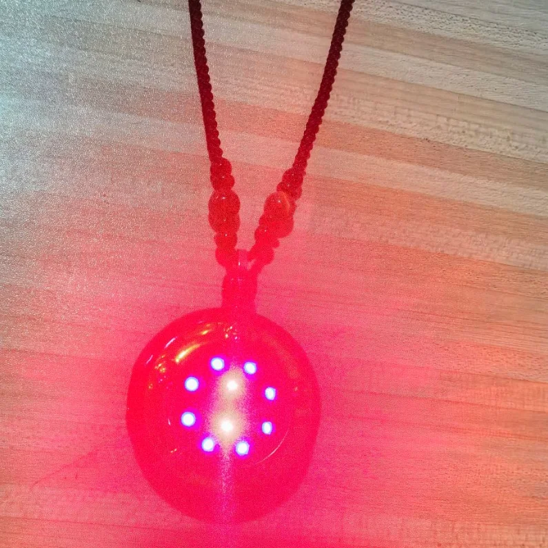 

650nm Laser Pendant Necklace Heart Laser Pendant Relieves Angina, Lowers Blood Viscosity, CE-Certified Technology