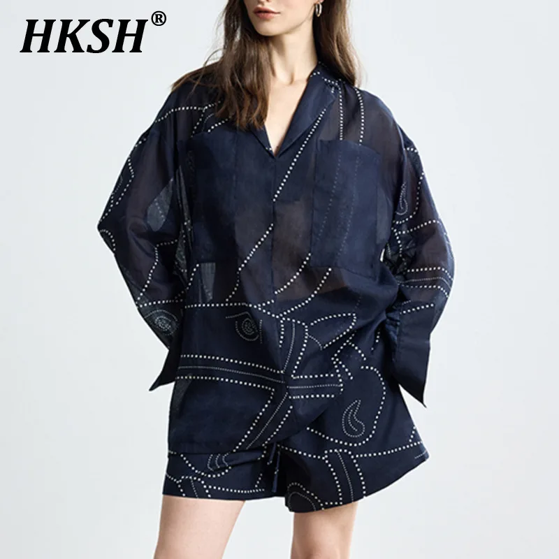 

HKSH Summer New Women Tide Streetwear Ins Fashion Elegant Shirt Lightweight V-neck Long Sleeved Top Stylish Casual Shorts HK5687