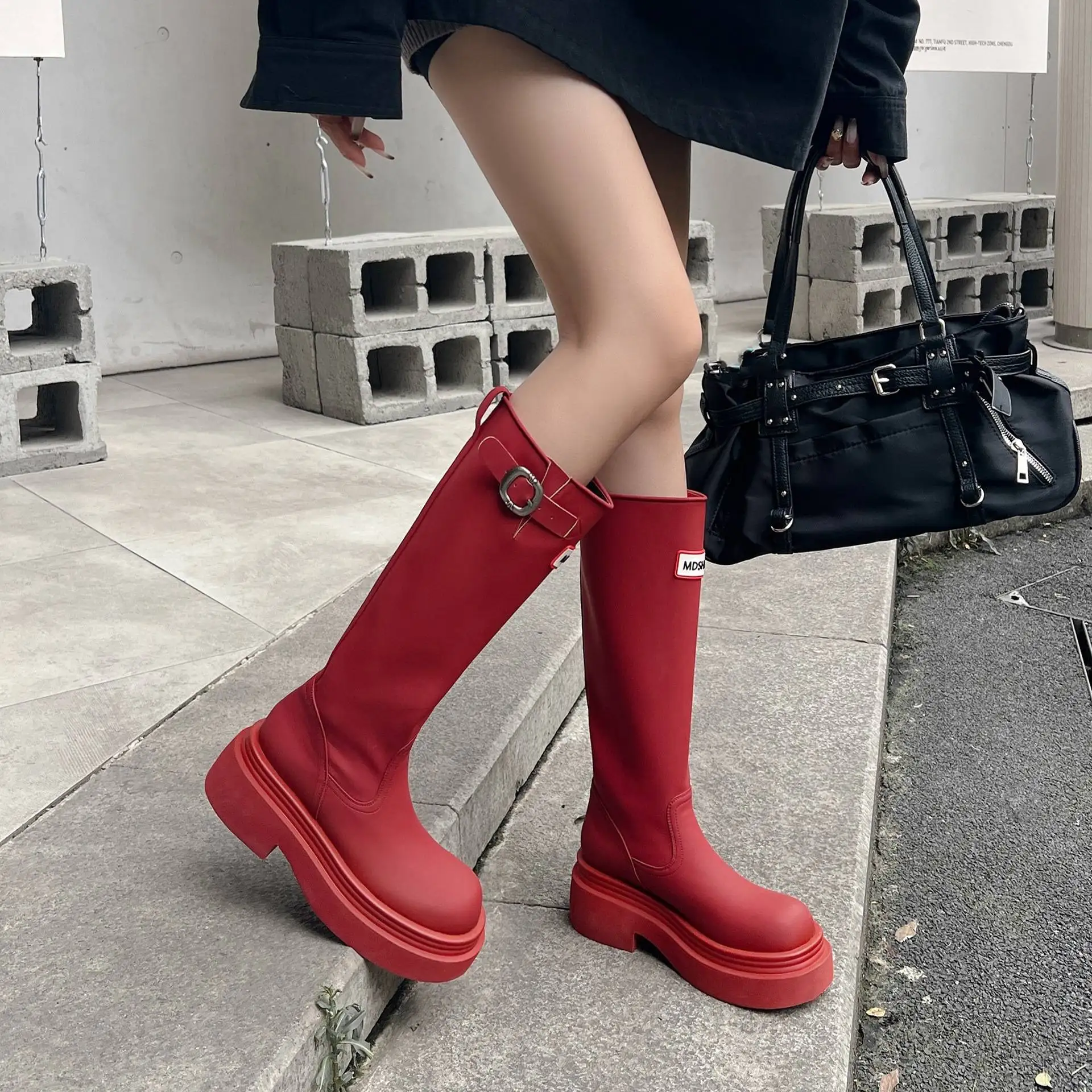 stivali-da-pioggia-rossi-da-donna-leggeri-antiscivolo-impermeabili-alla-moda-da-viaggio-con-suola-morbida-comodi-ad-alto-valore-estetico