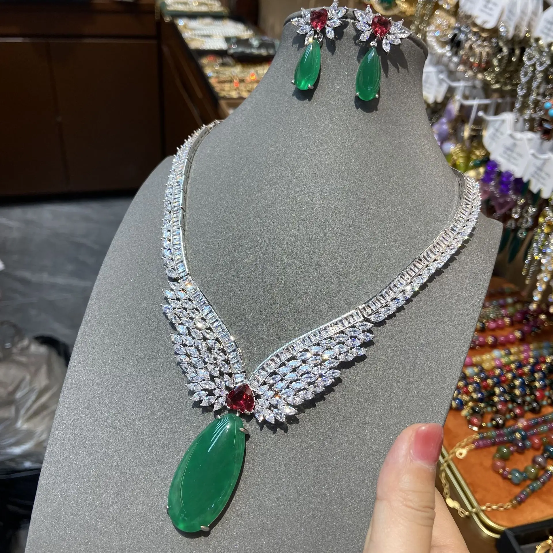 French Medieval Luxury Zircon Necklace Earrings Set Women's Ins Angel Wings Imitation Chalcedony Cross-border Jewelry