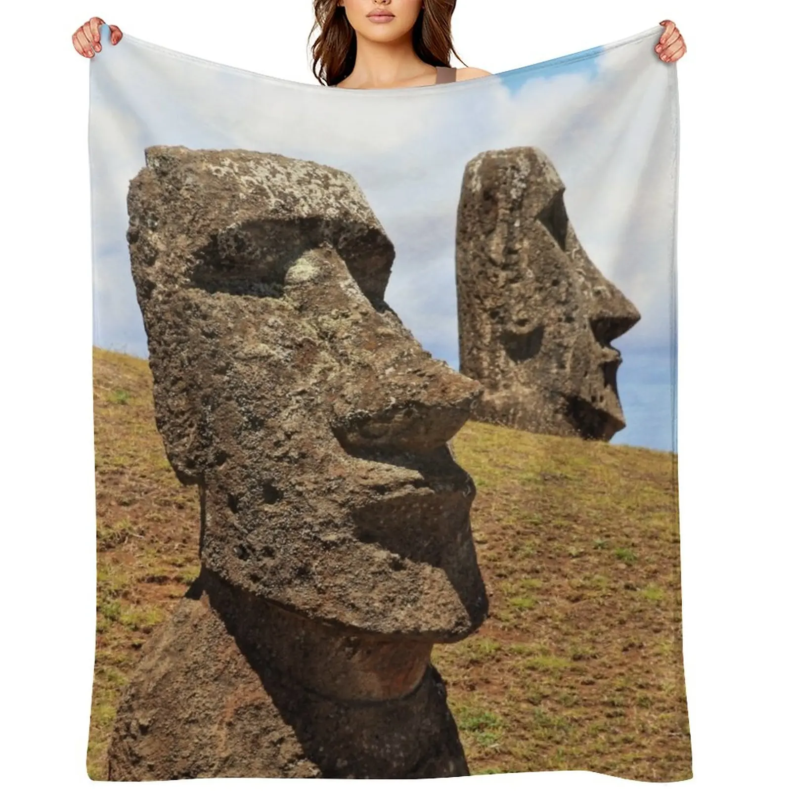 

Moais at Rano Raraku - Rapa Nui - Easter Island Throw Blanket Luxury Thicken Bed linens Beautifuls For Sofa Thin Blankets