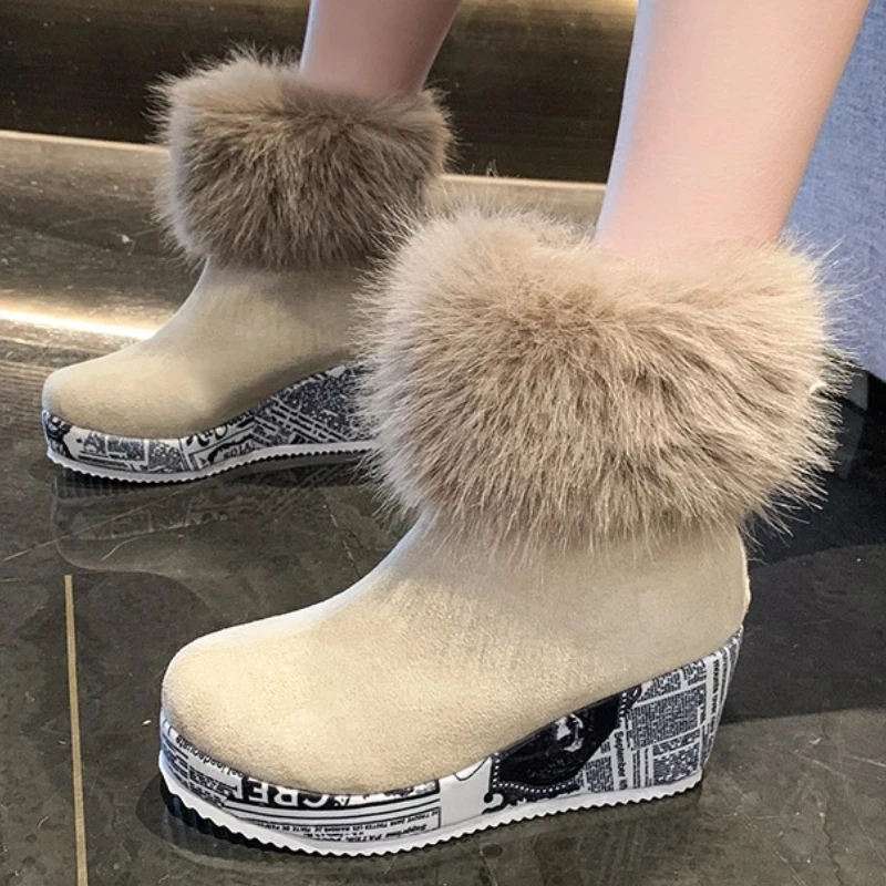 أحذية الموضة النسائية الفاخرة القطيفة في الخريف والشتاء الجديدة عالية الجودة أحذية بوت قصيرة كعب سميك وحيد أفخم الأحذية النسائية #2